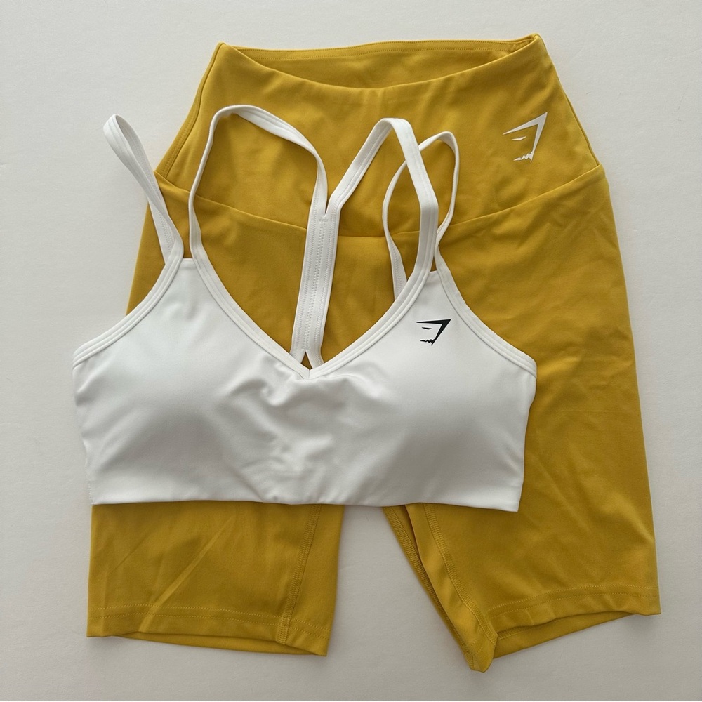 Gymshark S/S Training Cycling Shorts & Strap Feature Sports Bra Set